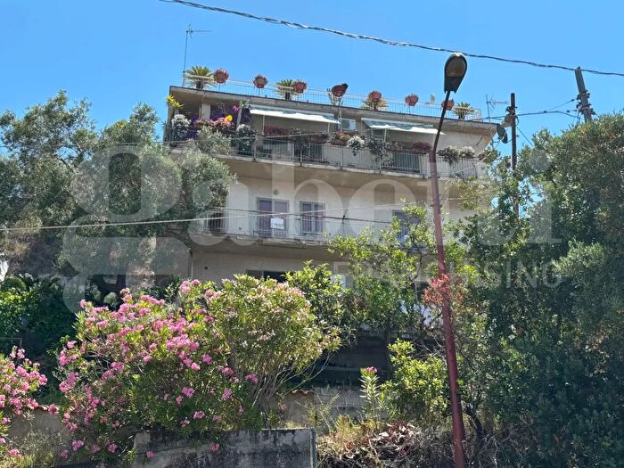 Appartamento con 5 locali in vendita in Via Strada Nova, Amantea