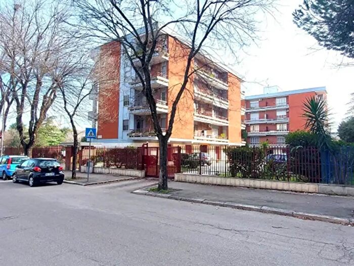 Appartamento quadrilocale in vendita in Via Monsignor Fortunato Maria Farina, Foggia