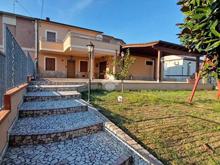 Casa quadrilocale in vendita in Via Don Luigi Sturzo, Morro DOro