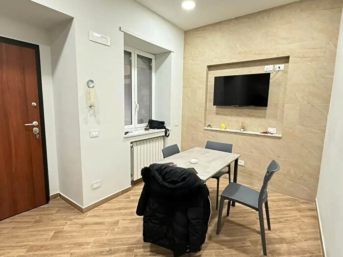Appartamento trilocale in vendita in Via Salvator Rosa, Marigliano