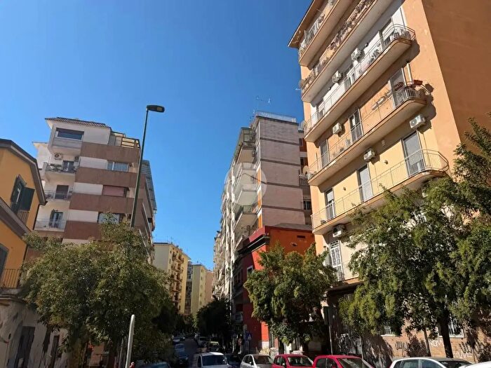 Appartamento con 5 locali in vendita in Via Giuseppe Orsi, Napoli