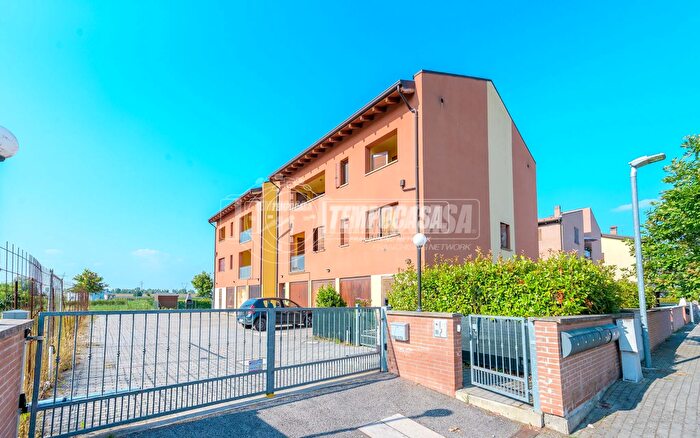 Appartamento quadrilocale in vendita in Via Lavinia Fontana, Malalbergo