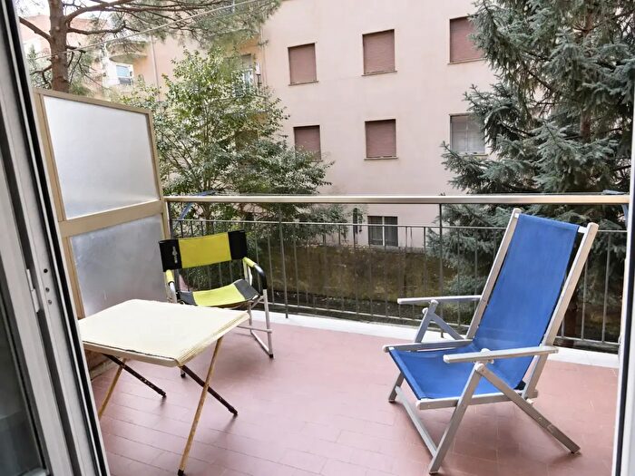 Appartamento con 6 locali in vendita in Via Emanuele Strasserra, Genova