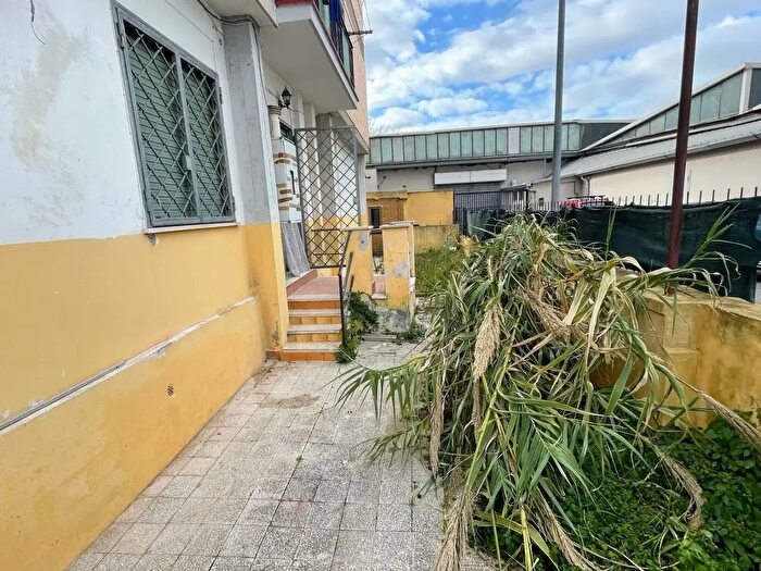 Appartamento trilocale in vendita in Via Francesco Bartolozzi, Roma