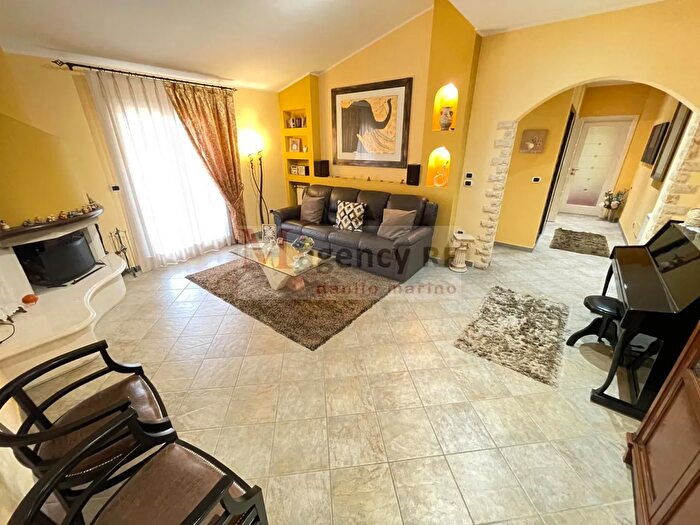 Appartamento quadrilocale in vendita in Via Augusta, Reggio Calabria