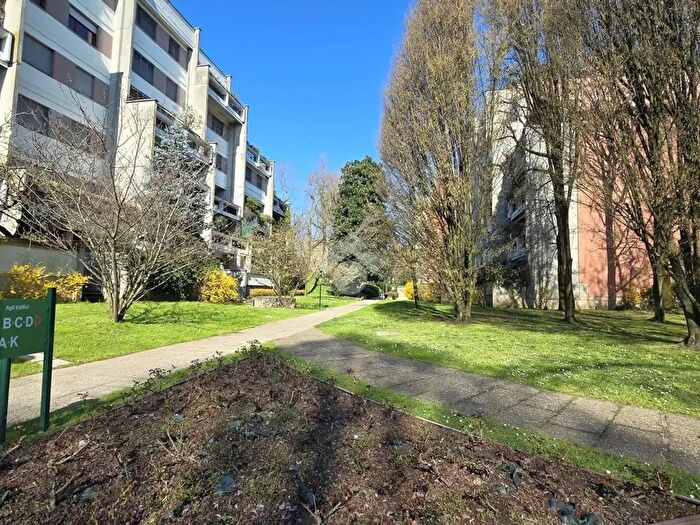 Appartamento trilocale in vendita in Viale Abruzzi, Peschiera Borromeo
