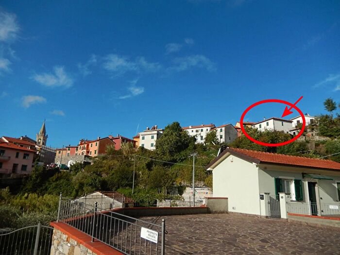 Appartamento quadrilocale in vendita in Via Carotole, Castiglione Chiavarese