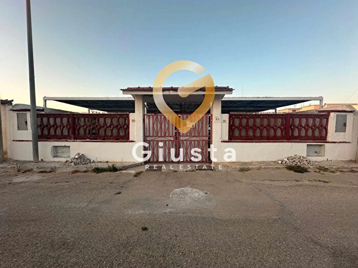 Casa con 5 locali in vendita in Via Fiuggi, Torchiarolo