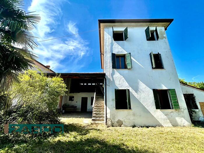 Casa con 5 locali in vendita in Castelfranco Veneto