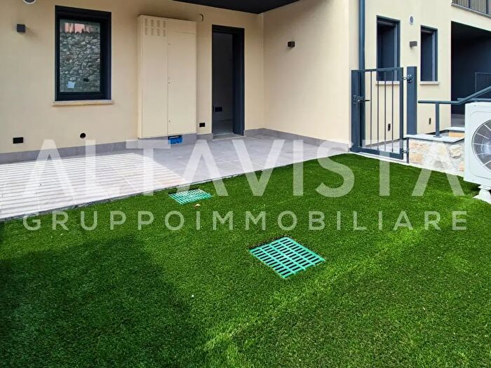 Appartamento trilocale in vendita in Via Cesare Battisti, Polpenazze