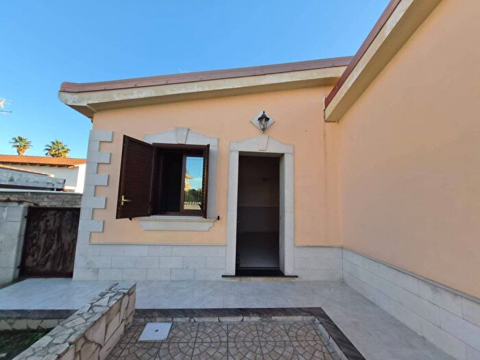 Casa bilocale in affitto in Via Pasquale Salibra, Pizzuta, Siracusa