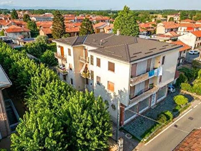 Appartamento bilocale in affitto in Via Carlo Poma, Centro, Lonate Pozzolo