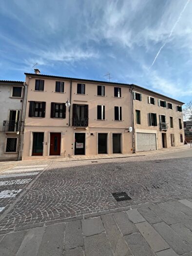 Appartamento trilocale in vendita in Via C B Cavour N Este, Este