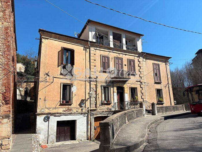 Appartamento trilocale in vendita in Cosenza