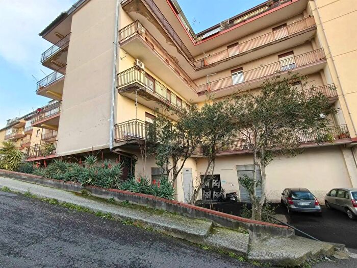 Appartamento quadrilocale in vendita in Via Cesare Battisti, Belpasso