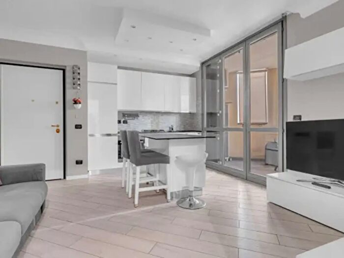 Appartamento bilocale in affitto in Viale Argonne, Milano