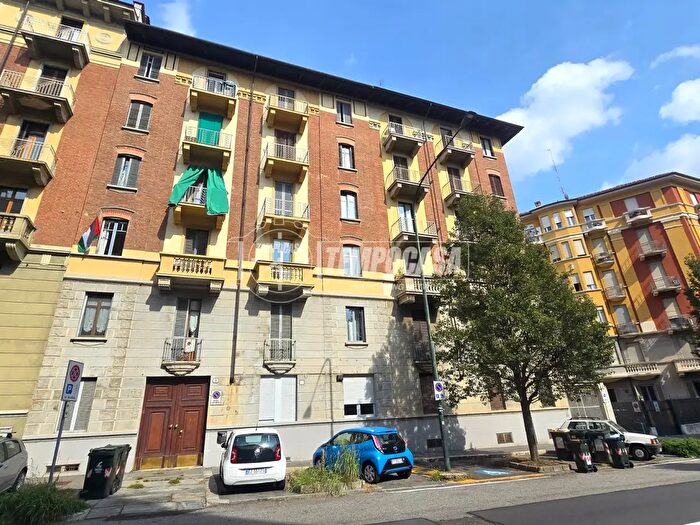 Appartamento trilocale in vendita in Via Prospero Richelmy, Torino