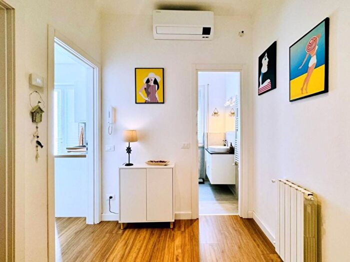 Casa quadrilocale in affitto in Via Giacomo Puccini, Pietrasanta