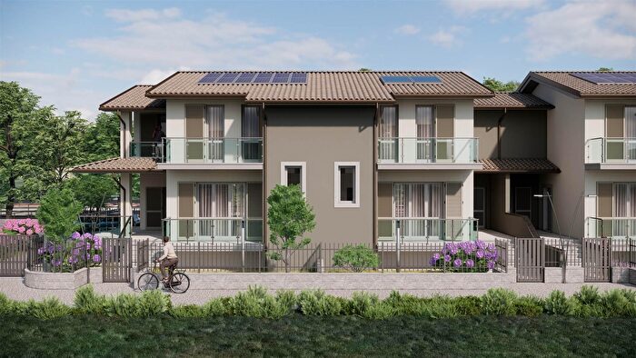 Casa con 5 locali in vendita in Quarrata