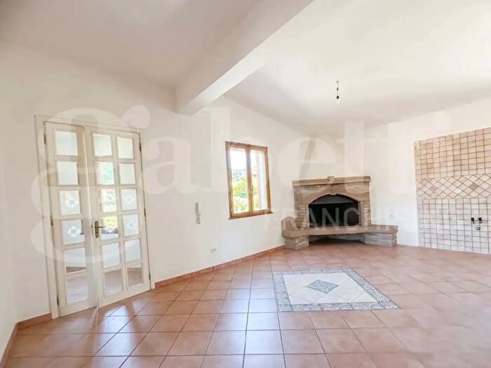 Appartamento con 5 locali in vendita in Via Bari, Capoterra