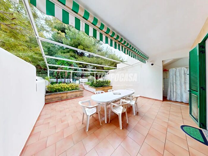 Appartamento trilocale in vendita in Via Sele da Vinci, Santa Cesarea Terme