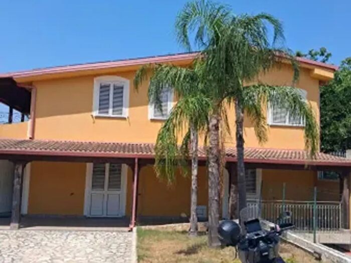 Casa con 6 locali in vendita in Ctr Condercuri, Gioiosa Ionica