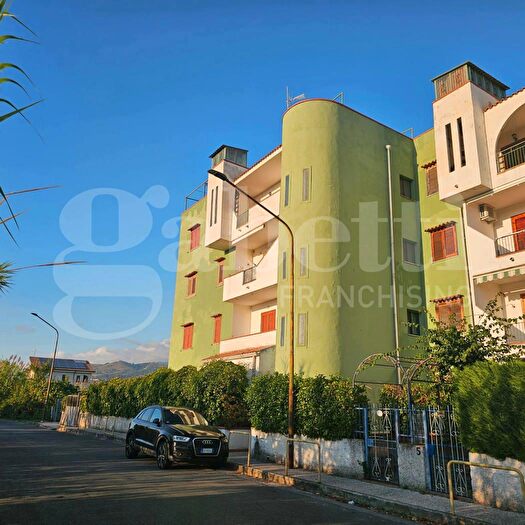 Appartamento bilocale in vendita in Via Campo Volo, Scalea