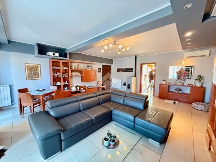 Appartamento quadrilocale in vendita in Via Orvietana, Montefiascone