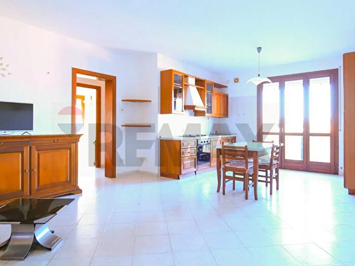 Appartamento trilocale in vendita in Via Milite Ignoto, Taglio Di Po