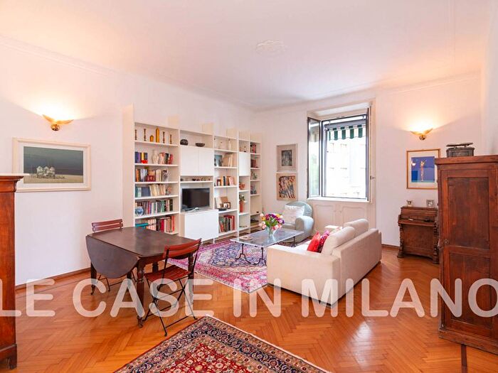 Appartamento trilocale in vendita in Via Francesco Ferrucci, Sempione, Milano