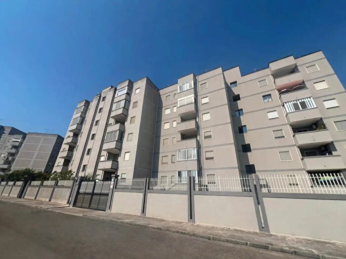 Appartamento quadrilocale in vendita in Via Roberto Melli, Brindisi