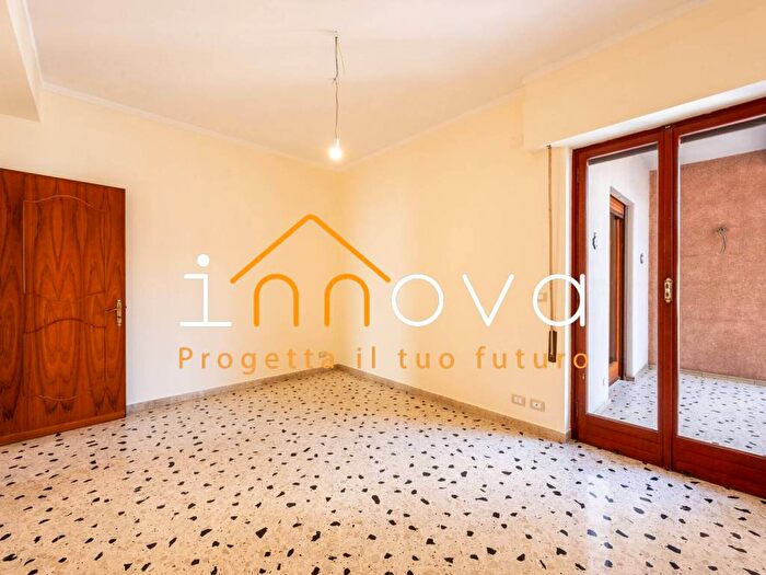 Appartamento quadrilocale in affitto in Via Costantino Lascaris, Zisa, Palermo