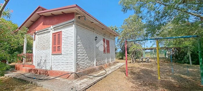 Casa bilocale in vendita in Strada Colle d Alba di Levante, Sabaudia