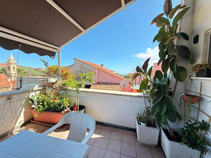 Casa quadrilocale in affitto in Via Michele Albavera, Pairola, San Bartolomeo al Mare