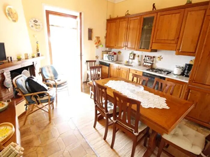 Appartamento con 5 locali in affitto in Via Giovanni Sercambi, Lucca