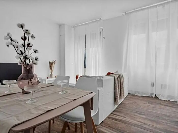 Appartamento trilocale in vendita in Via Monte Nevoso Mila, Milano