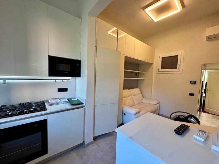 Appartamento bilocale in affitto in Via Faentina, Le Cure, Firenze