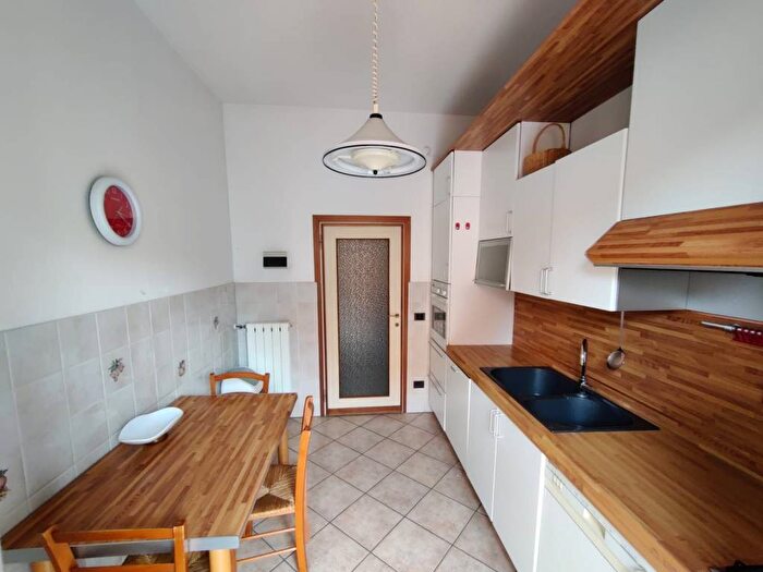 Appartamento trilocale in affitto in Via Francesco Baracca, Novoli, Firenze