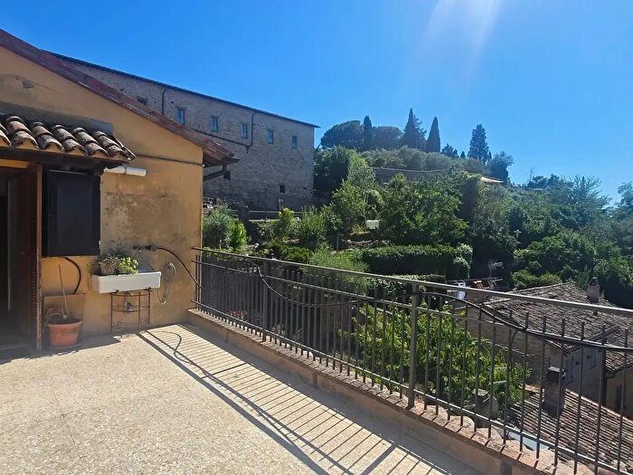 Appartamento con 10 locali in vendita in Via del Forno, Todi