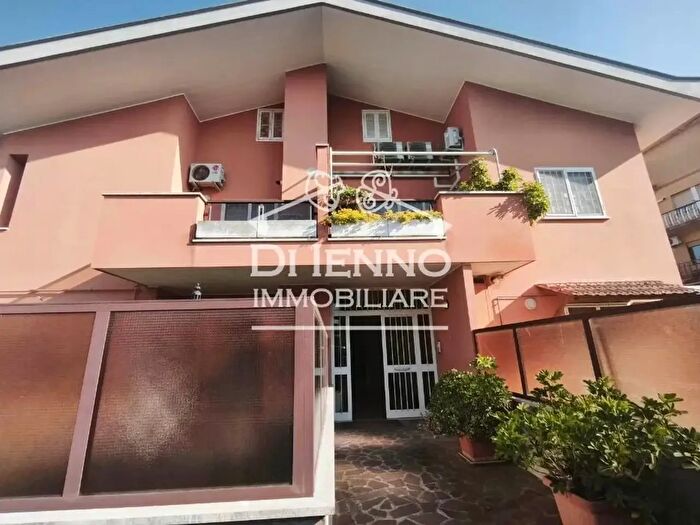 Appartamento trilocale in vendita in Via della Palmarola, Roma