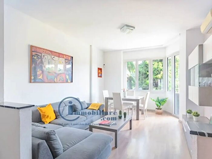 Appartamento trilocale in vendita in Via Carducci, Trezzano Sul Naviglio