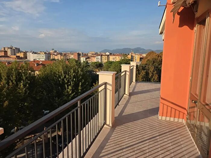 Appartamento con 5 locali in vendita in Pisa