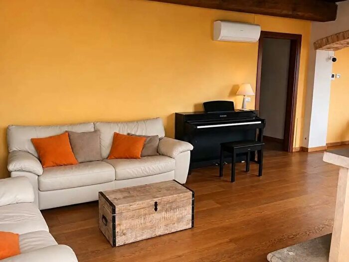 Appartamento quadrilocale in affitto in Massarosa