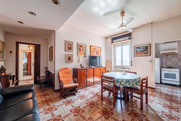 Appartamento trilocale in vendita in Via Giuseppe Ripamonti, Milano