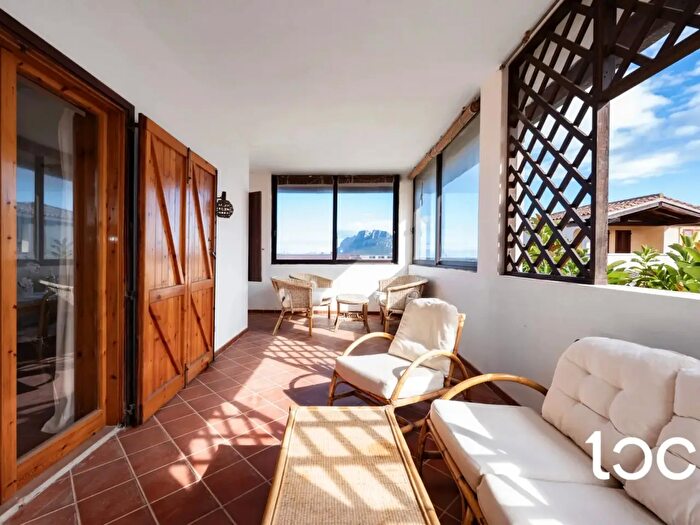 Appartamento con 5 locali in vendita in Loiri Porto San Paolo