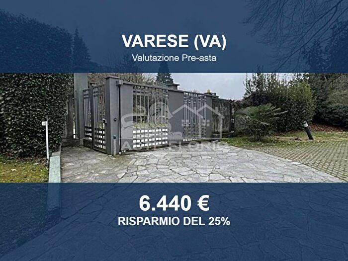 Casa monolocale in affitto in Via Generale Antonio Cantore, Bobbiate Schiranna Capolago Lissago Calcinate Cartabbia, Varese