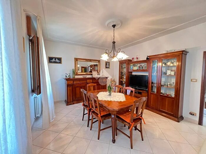 Appartamento quadrilocale in vendita in Strada Comunale dei Murazzi, Venezia