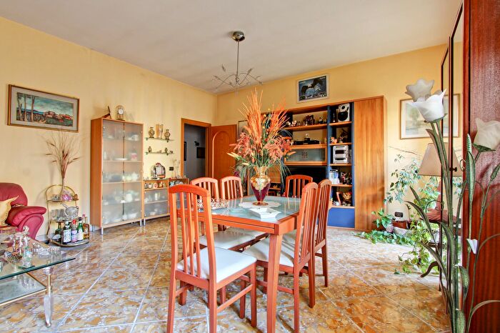 Appartamento quadrilocale in vendita in Via di San Ippolito, Roma