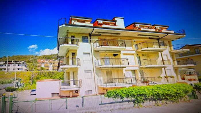 Appartamento bilocale in affitto in Strada Statale Tirrena Inferiore, Cartolano, Falerna