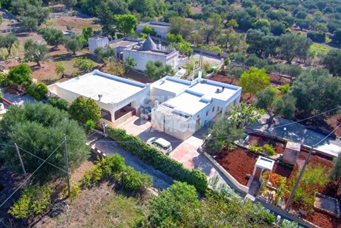 Casa con 5 locali in vendita in Contrada Don Peppe Sole Cisternino Brindisi Cisternino, Cisternino